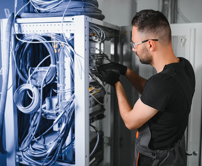 Labora curso de instalaciones electricas