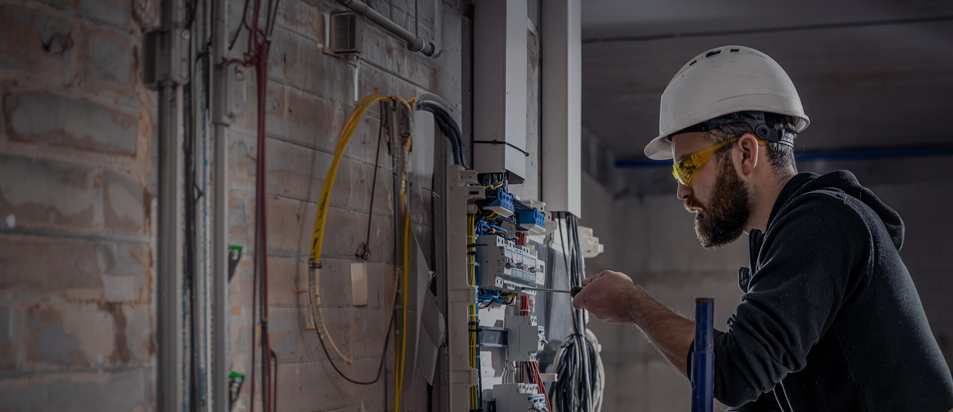 labora curso instalaciones header