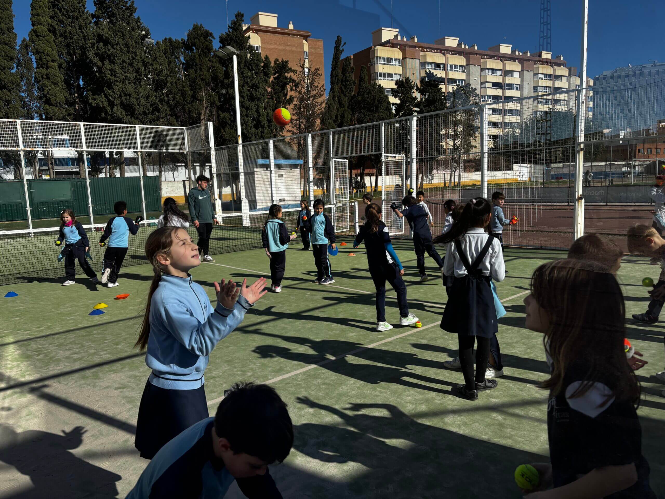Pilota Valenciana: una jornada de deporte, tradición y aprendizaje compartido.